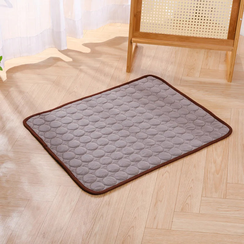 Summer Cooling Pet Mat Gel Ice Pad for Dogs Cats Breathable Soft Kennel Bed Non-Slip Hot Weather Cool Pad Pet Supplies