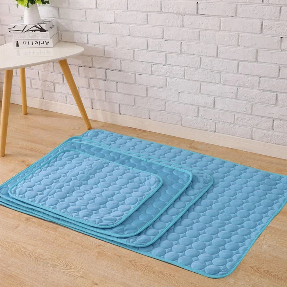 Dog Cooling Pad Ice Silk Fabric Self Cooling Gel Breathable Washable Summer Pet Mat for Dogs Cats Sofa Kennel Bed Comfortable La