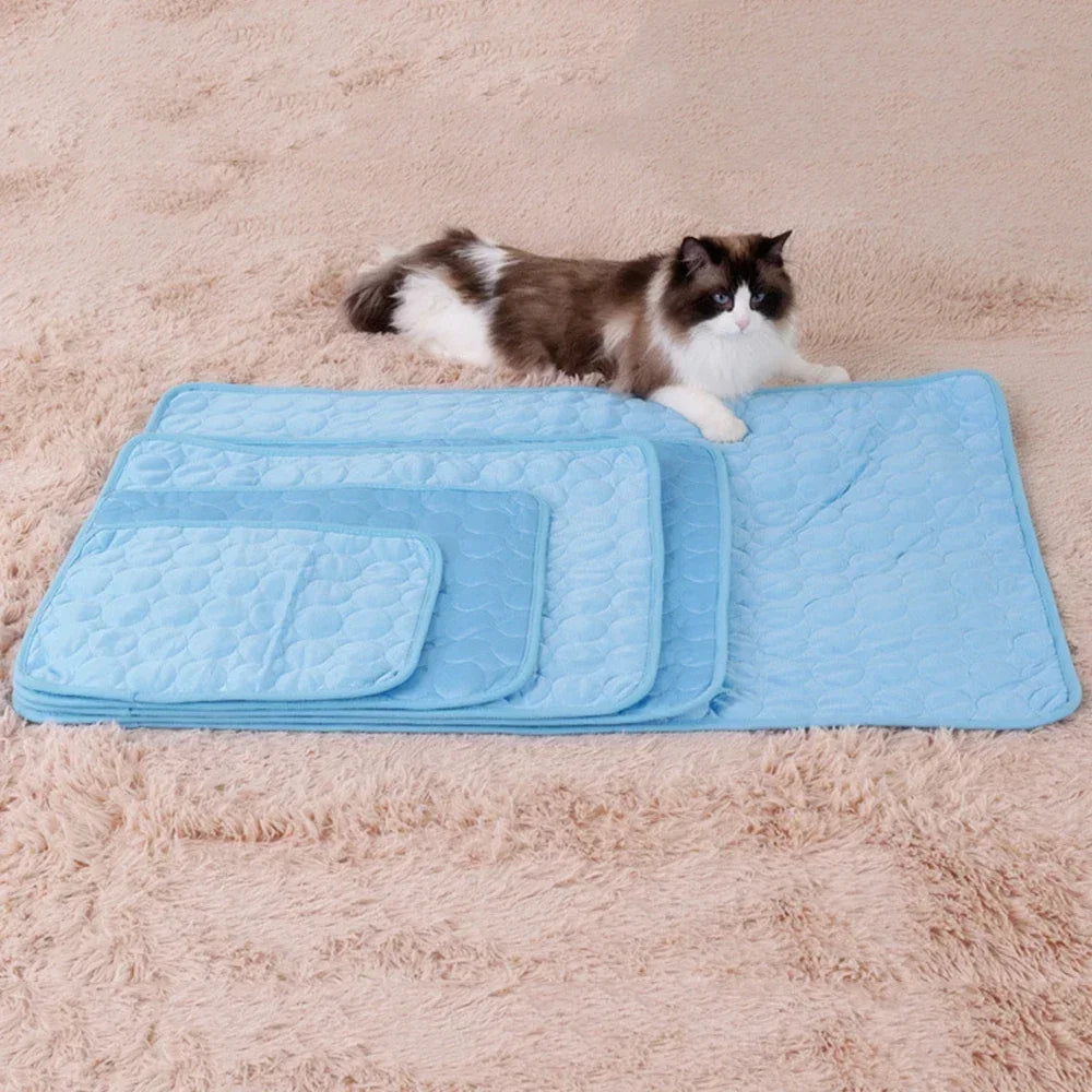 Dog Cooling Pad Ice Silk Fabric Self Cooling Gel Breathable Washable Summer Pet Mat for Dogs Cats Sofa Kennel Bed Comfortable La
