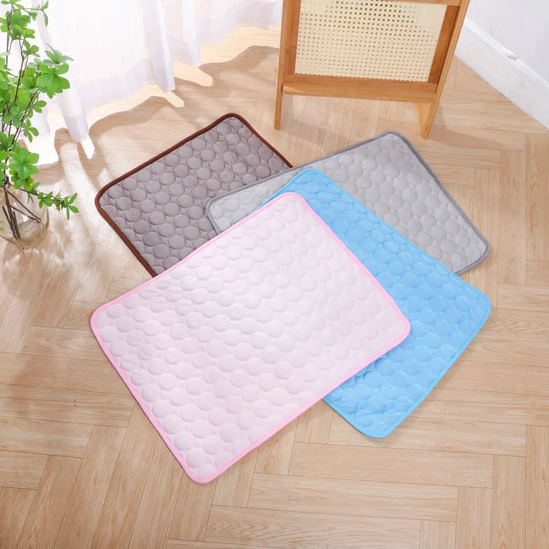 Summer Cooling Pet Mat Gel Ice Pad for Dogs Cats Breathable Soft Kennel Bed Non-Slip Hot Weather Cool Pad Pet Supplies
